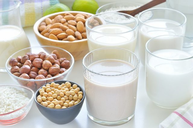Những thức uống bổ sung canxi cho mẹ bầu bằng công thức sữa hạt